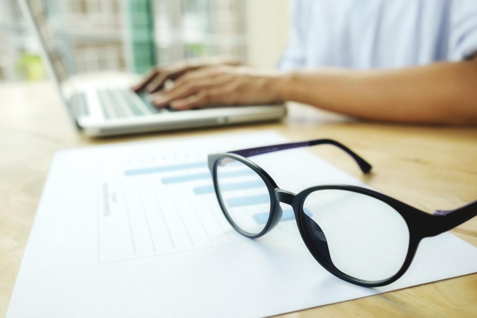 Espacio de trabajo con análisis de métricas SEO